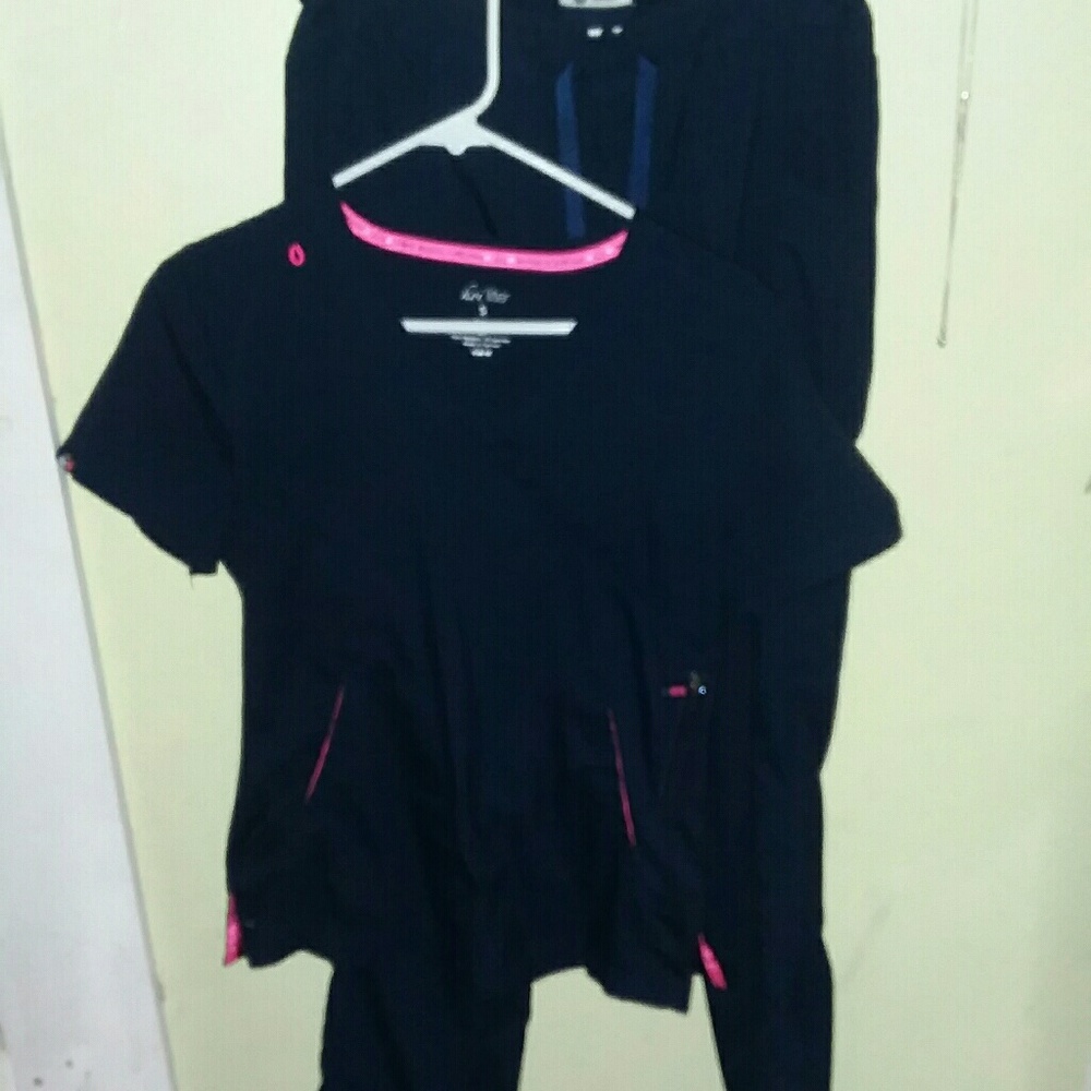 Koi Scrub Set Small Tall